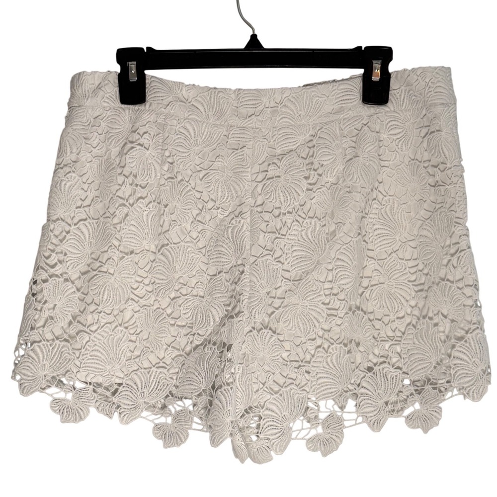 Ann Taylor White Floral Lace Scalloped Hem Shorts Size 10 High Rise Lined